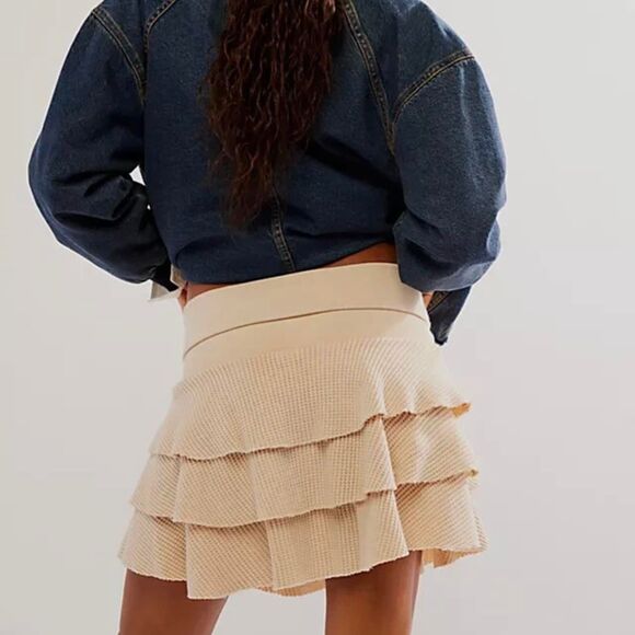 Free People One Alphina Cream Ruffle Thermal Mini Skirt – XS cottagecore whimsy - Picture 8 of 8